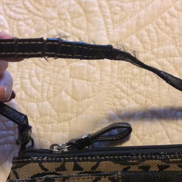 Coach wristlet - Picture 2 of 6